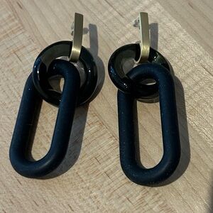 Funky black/gold plated earrings